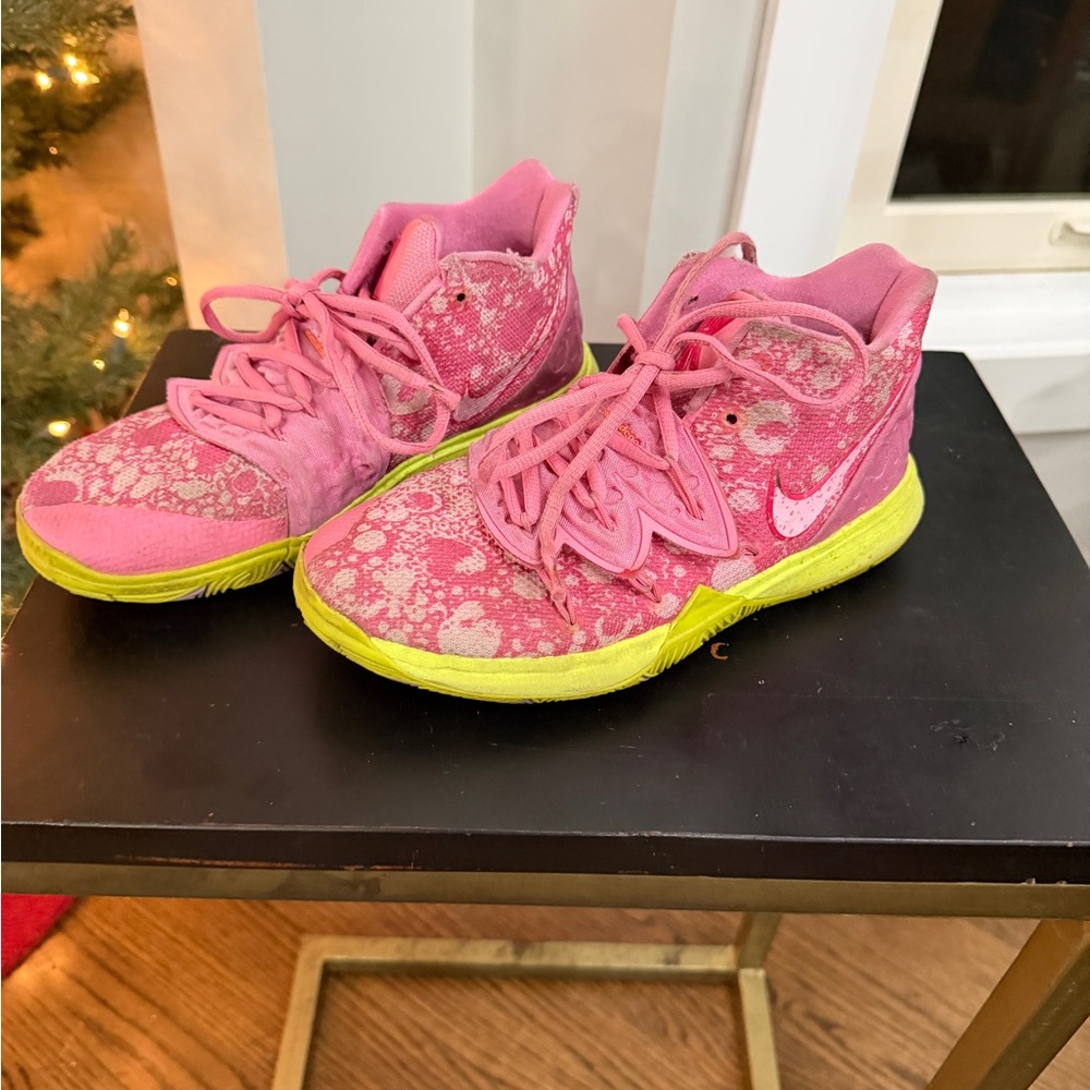 Nike Spongebobs Kids Pink and Yellow Sneakers